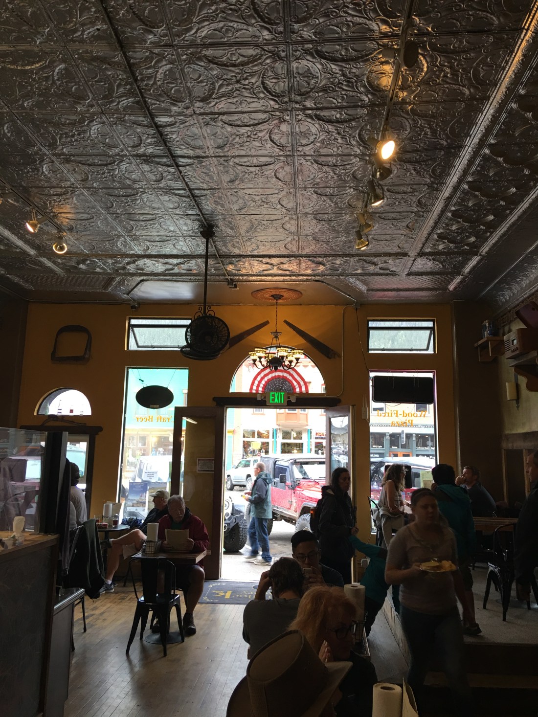 20170721_185550598_iOS