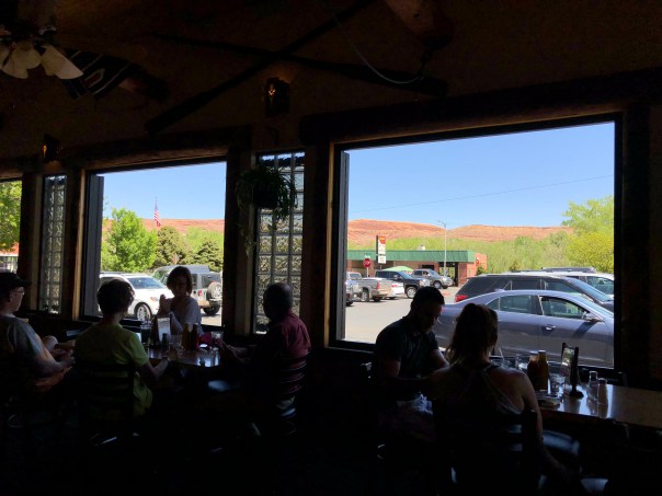 20180423_183925218_iOS